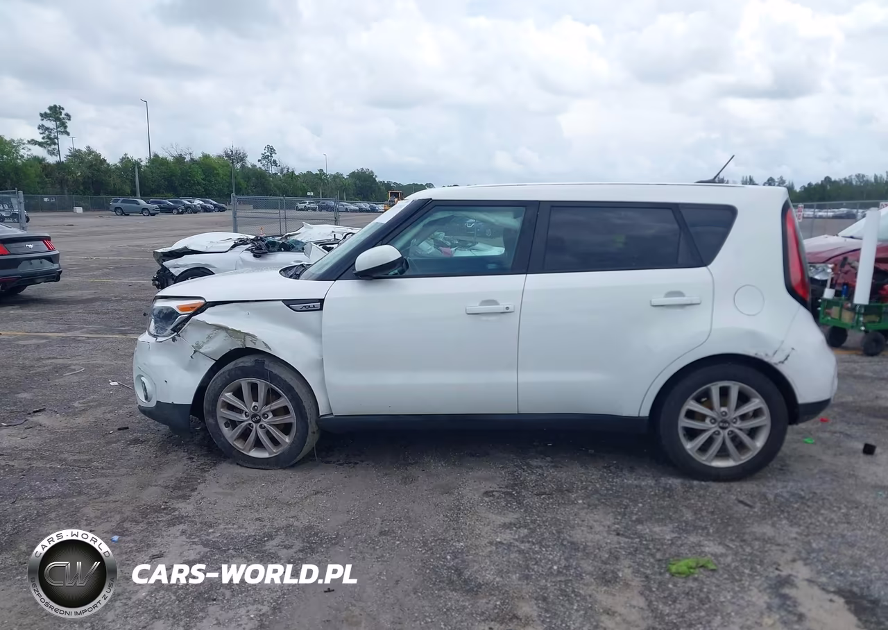 2019 Kia Soul + VIN:KNDJP3A57K7003337 - 14