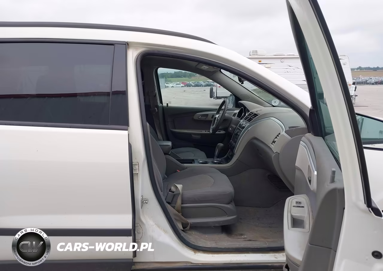 2011 Chevrolet Traverse Ls VIN:1GNKREED1BJ411774 - 5