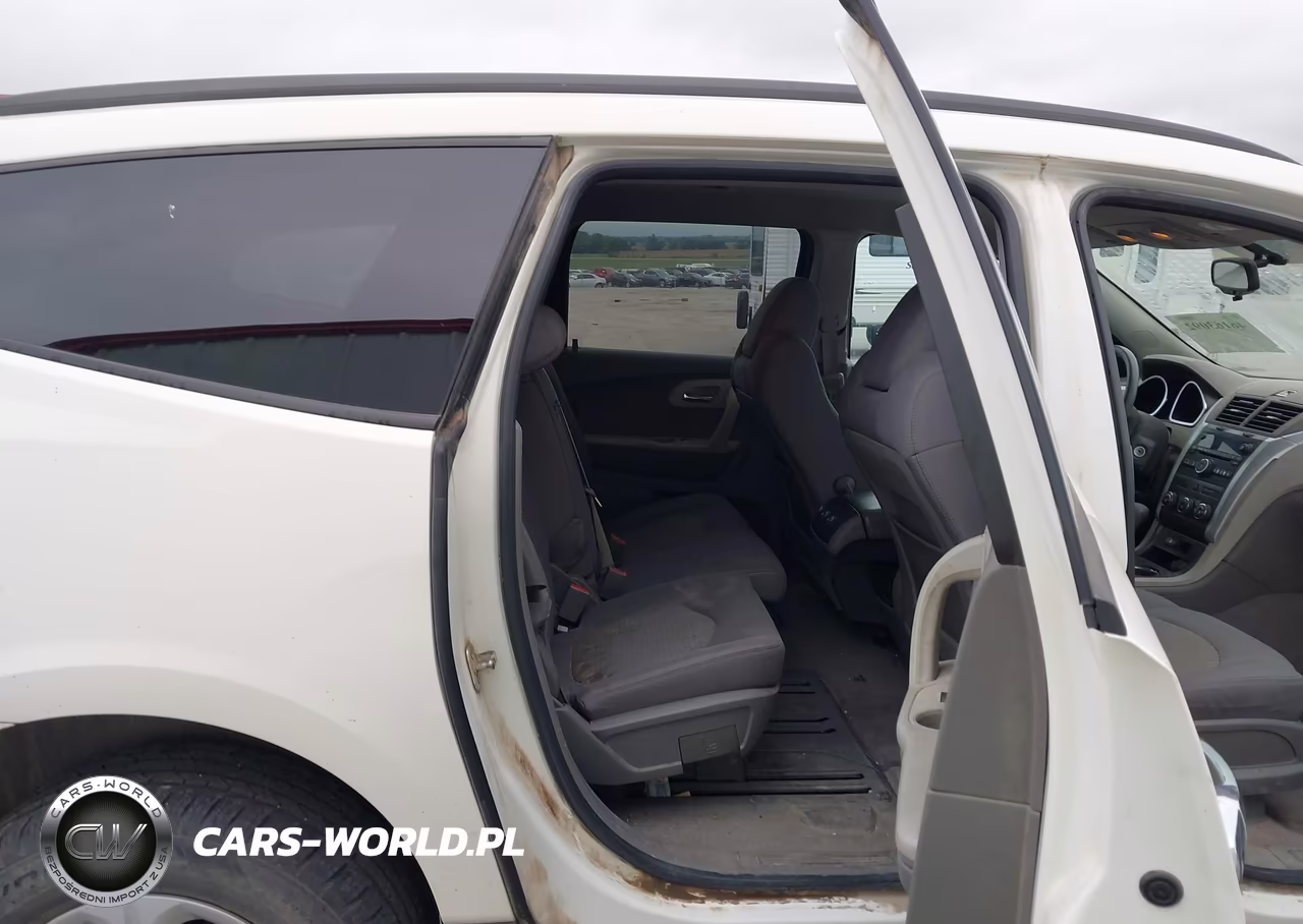2011 Chevrolet Traverse Ls VIN:1GNKREED1BJ411774 - 8