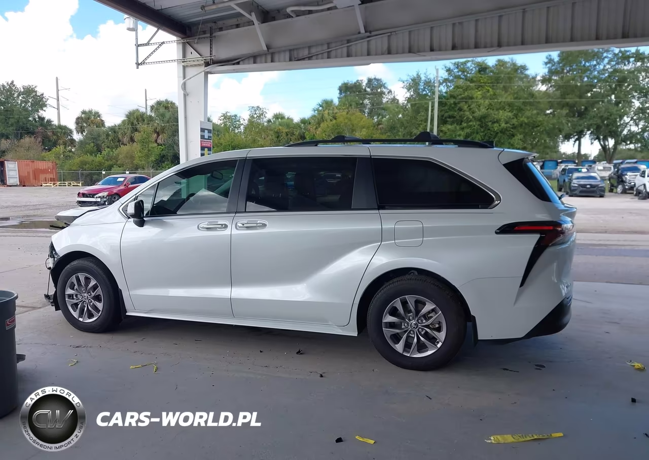 2025 Toyota Sienna Xle VIN:5TDYRKEC5SS278853 - 15