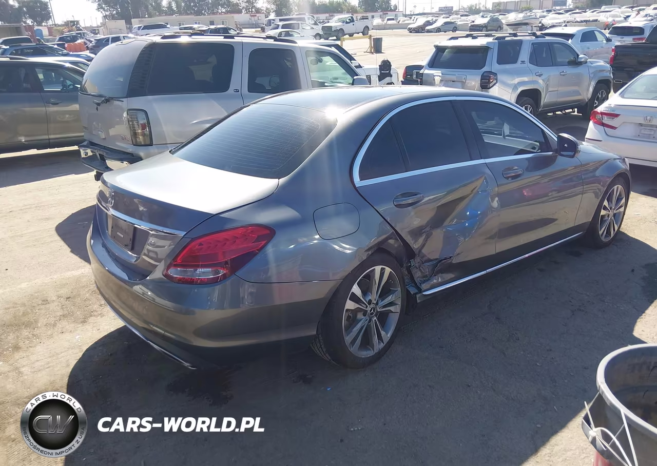 2017 Mercedes-Benz C 300 VIN:55SWF4JB6HU219380 - 4