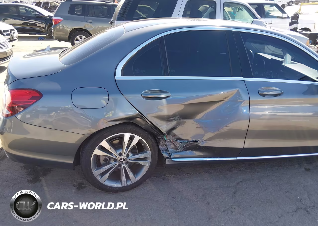 2017 Mercedes-Benz C 300 VIN:55SWF4JB6HU219380 - 6