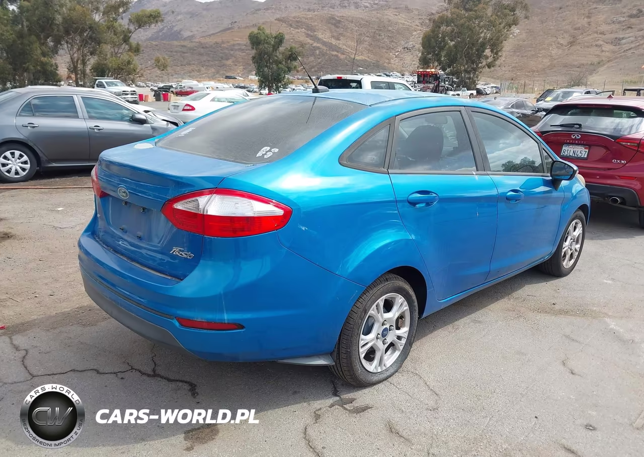2015 Ford Fiesta Se VIN:3FADP4BJ4FM167290 - 4