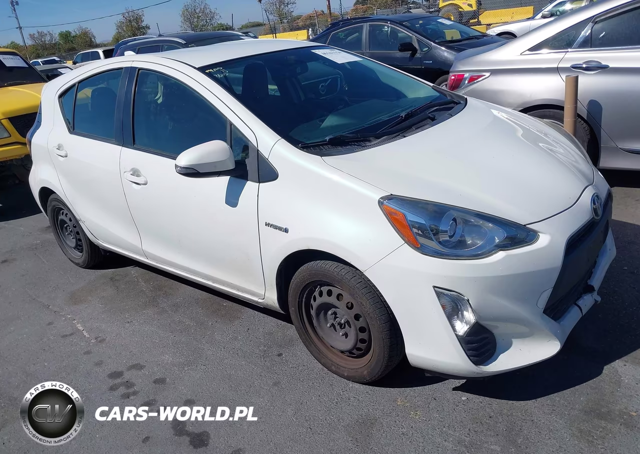 2016 Toyota Prius C One