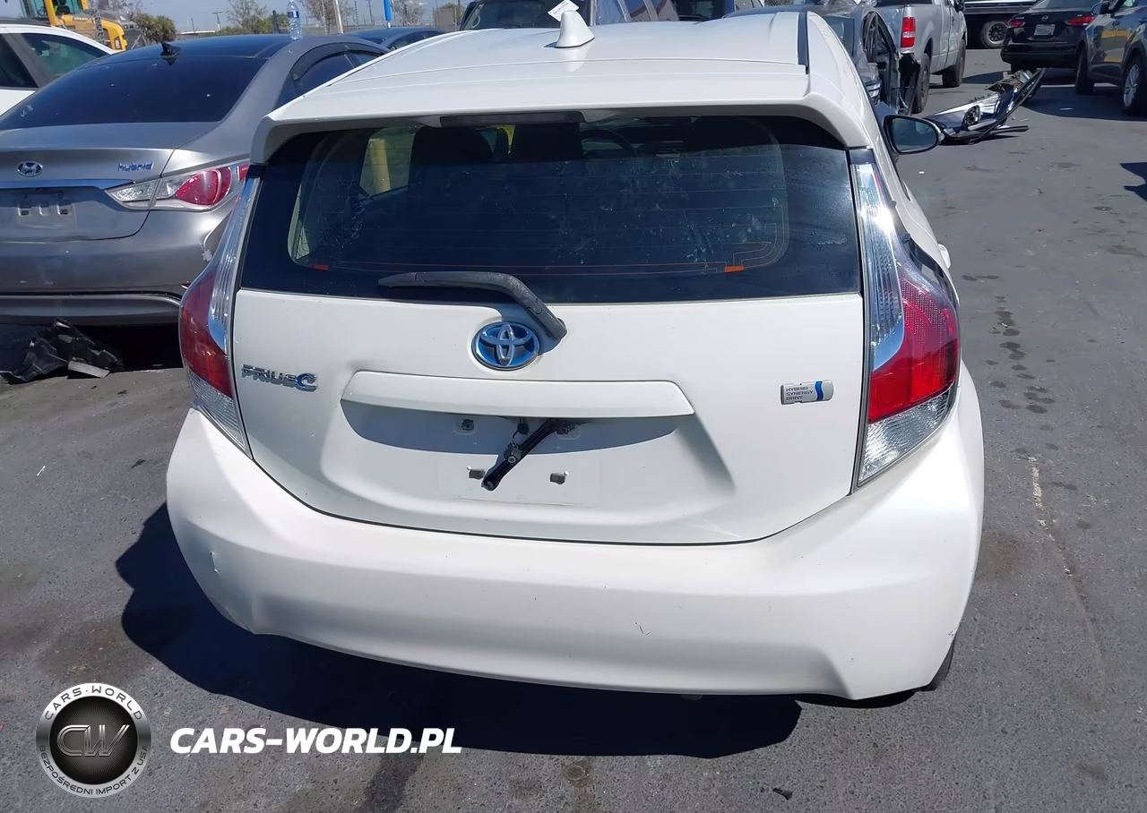 2016 Toyota Prius C One VIN:JTDKDTB34G1117557 - 16