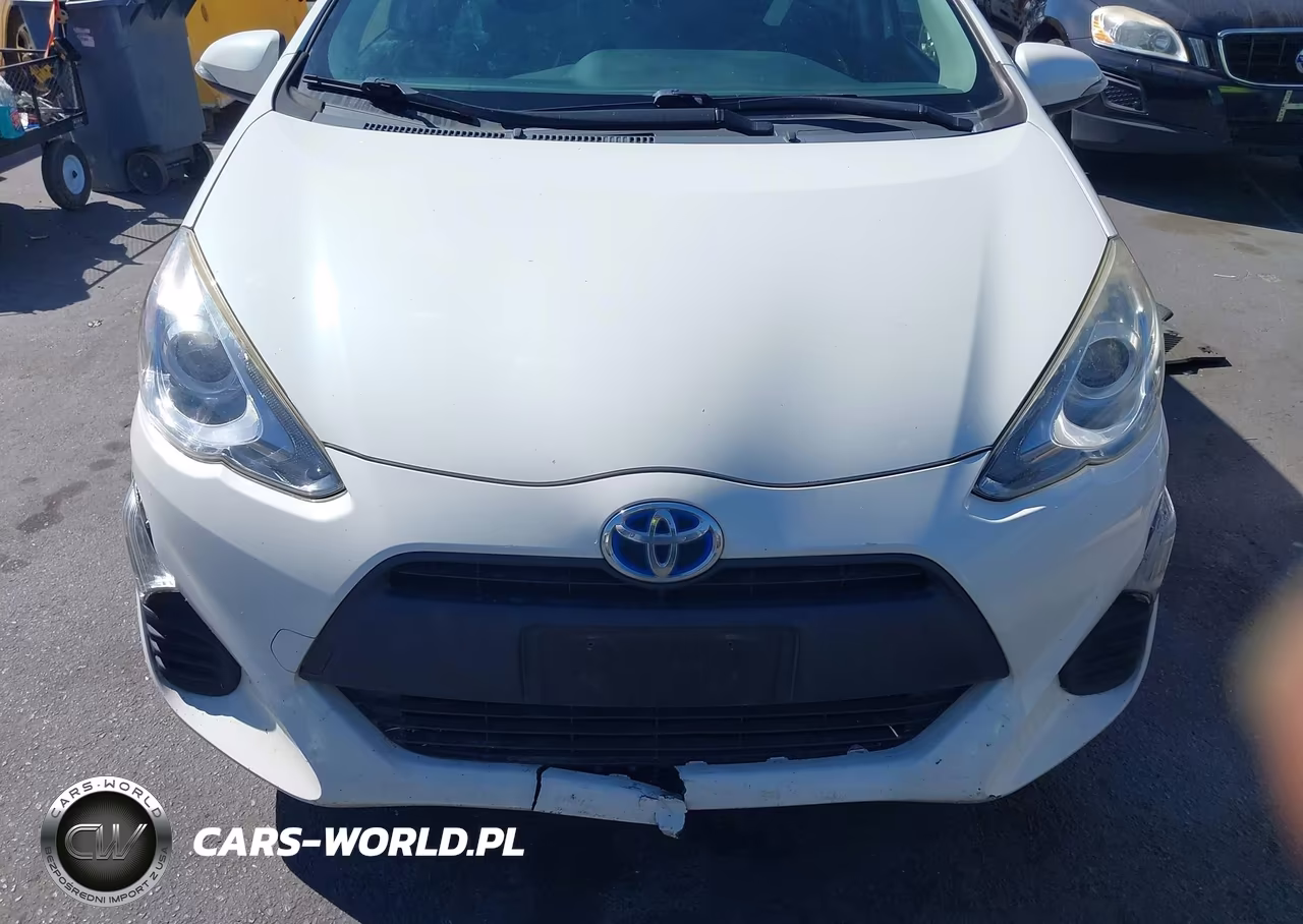 2016 Toyota Prius C One VIN:JTDKDTB34G1117557 - 6