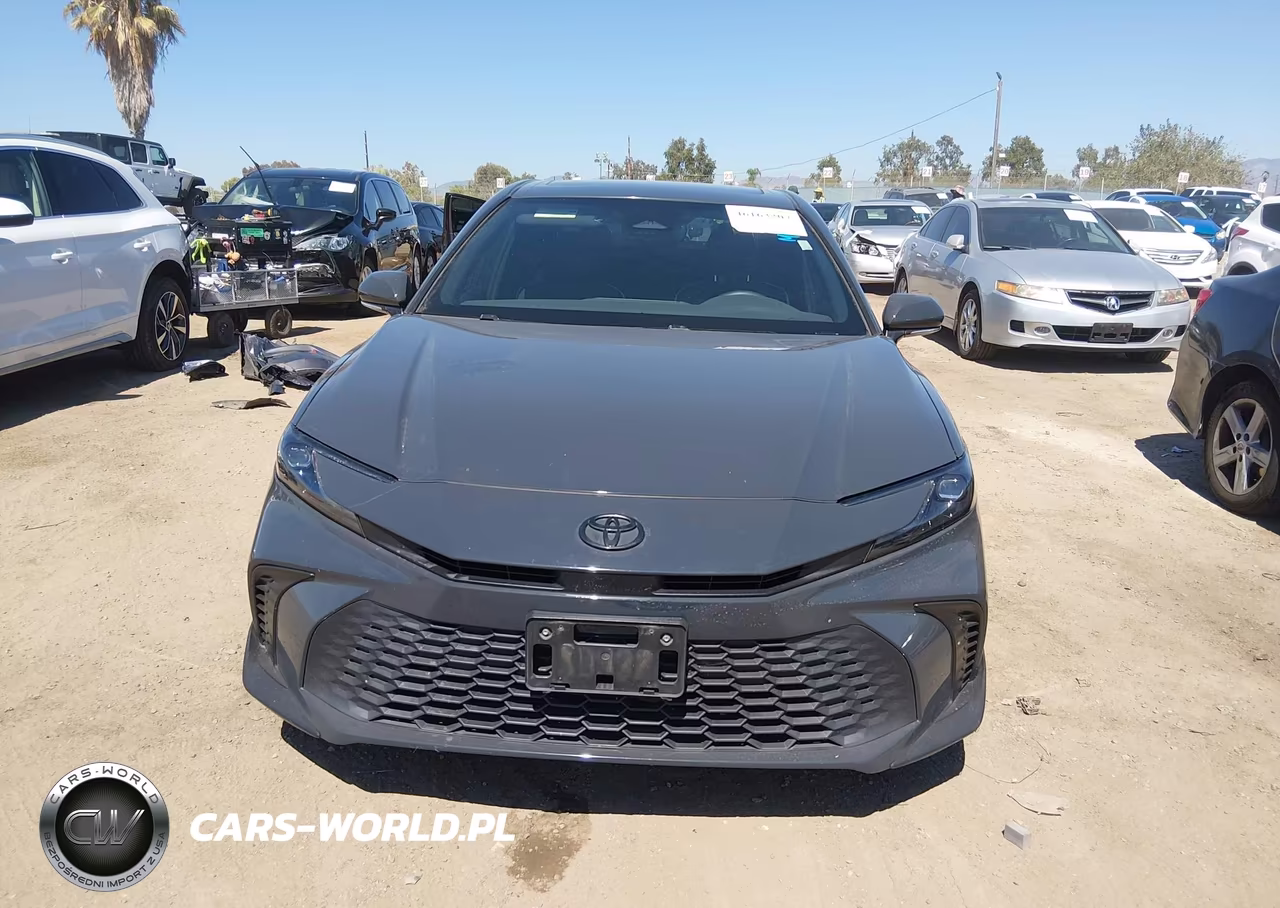 2025 Toyota Camry Se VIN:4T1DAACK1SU575569 - 13