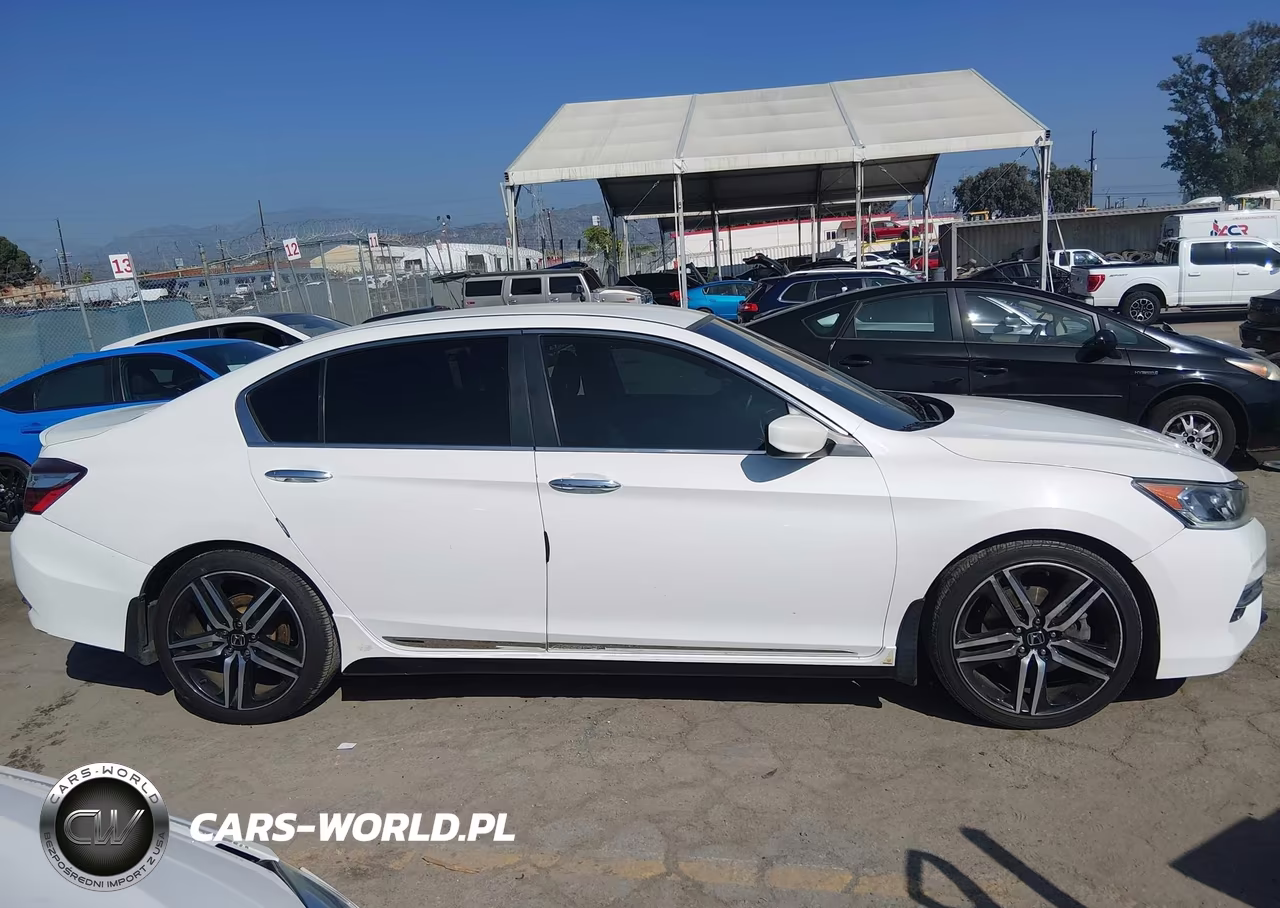 2017 Honda Accord Sport VIN:1HGCR2F68HA169376 - 13