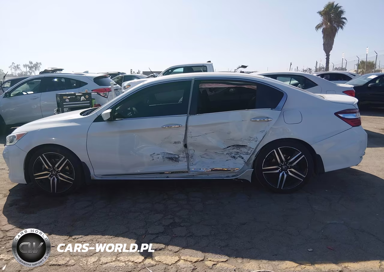 2017 Honda Accord Sport VIN:1HGCR2F68HA169376 - 14