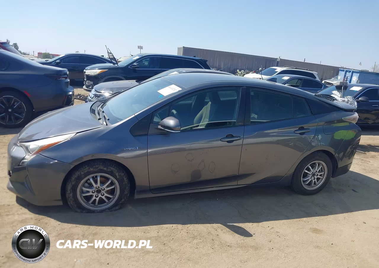 2016 Toyota Prius Two VIN:JTDKBRFUXG3016572 - 14