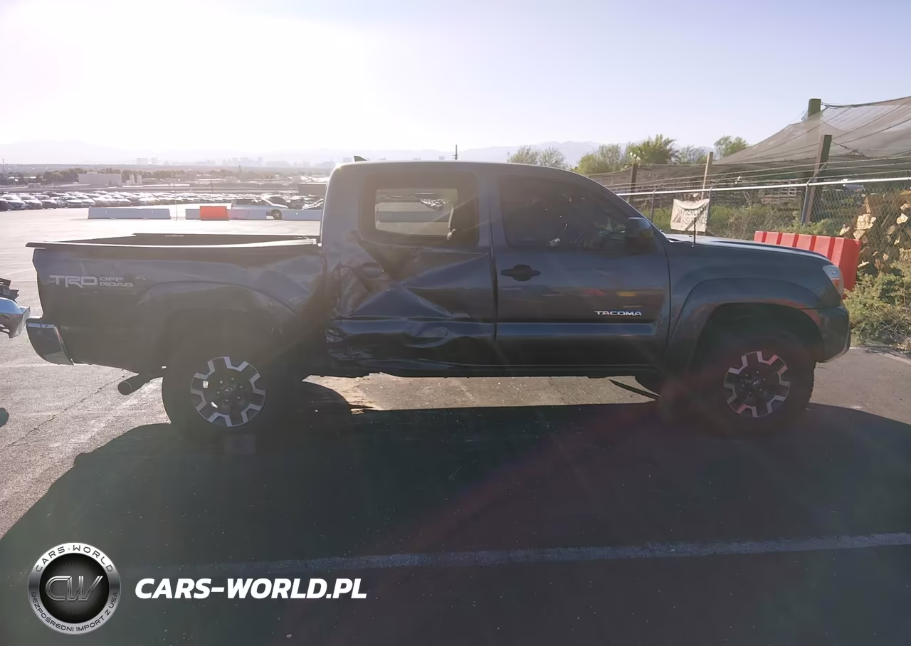 2013 Toyota Tacoma Prerunner V6 VIN:3TMJU4GN2DM144721 - 13