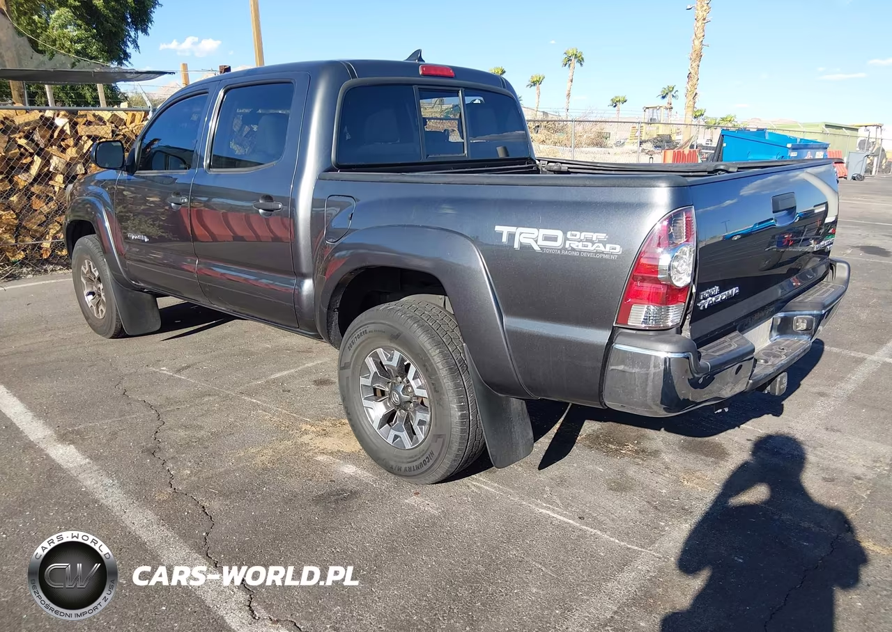 2013 Toyota Tacoma Prerunner V6 VIN:3TMJU4GN2DM144721 - 3