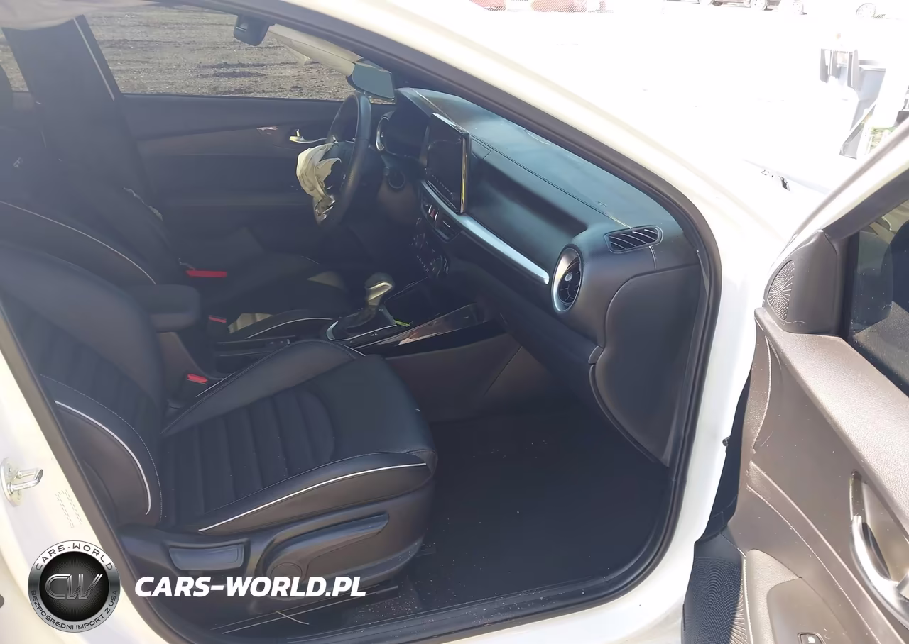 2023 Kia Forte Gt-Line VIN:3KPF54AD3PE687772 - 5