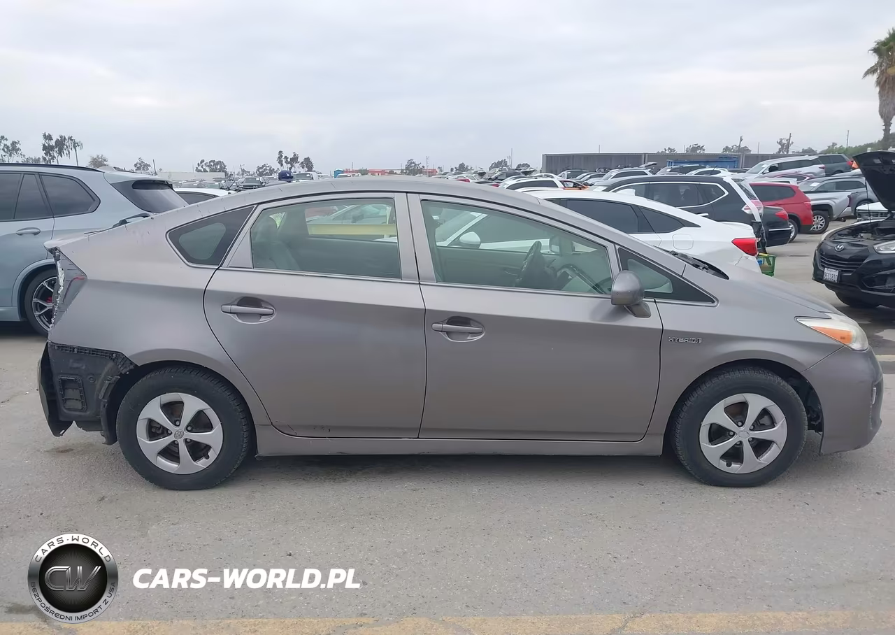 2012 Toyota Prius Three VIN:JTDKN3DU9C5391097 - 14