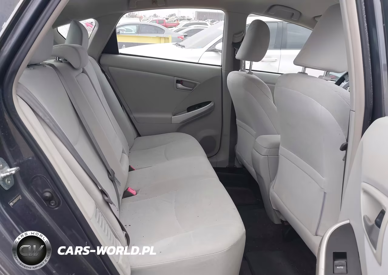 2012 Toyota Prius Three VIN:JTDKN3DU9C5391097 - 8