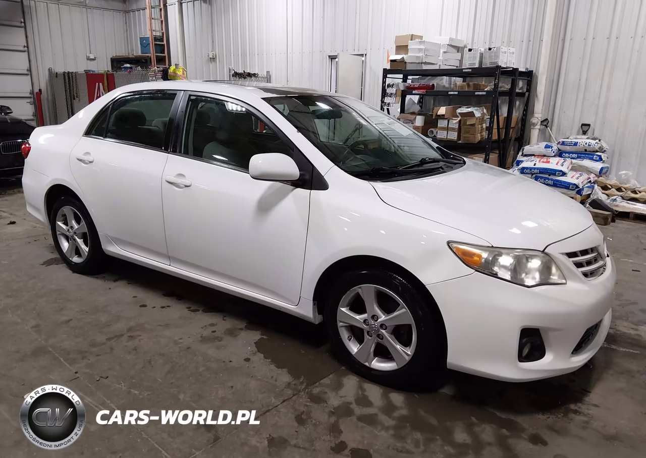 2013 Toyota Corolla Le – zdjęcie 1 z 18