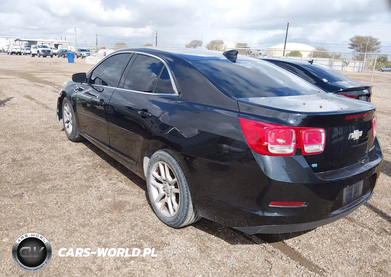 2015 Chevrolet Malibu 1Lt VIN:1G11C5SLXFF244043 - 3