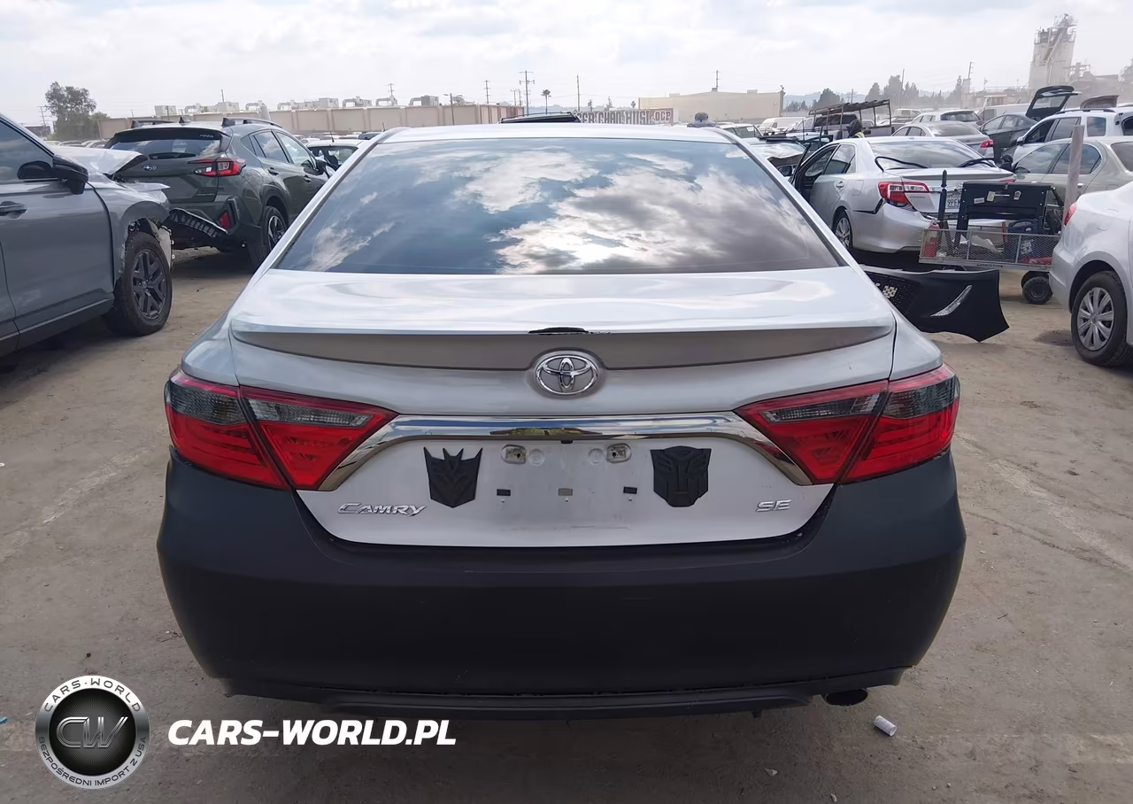 2016 Toyota Camry Se VIN:4T1BF1FK7GU193042 - 17