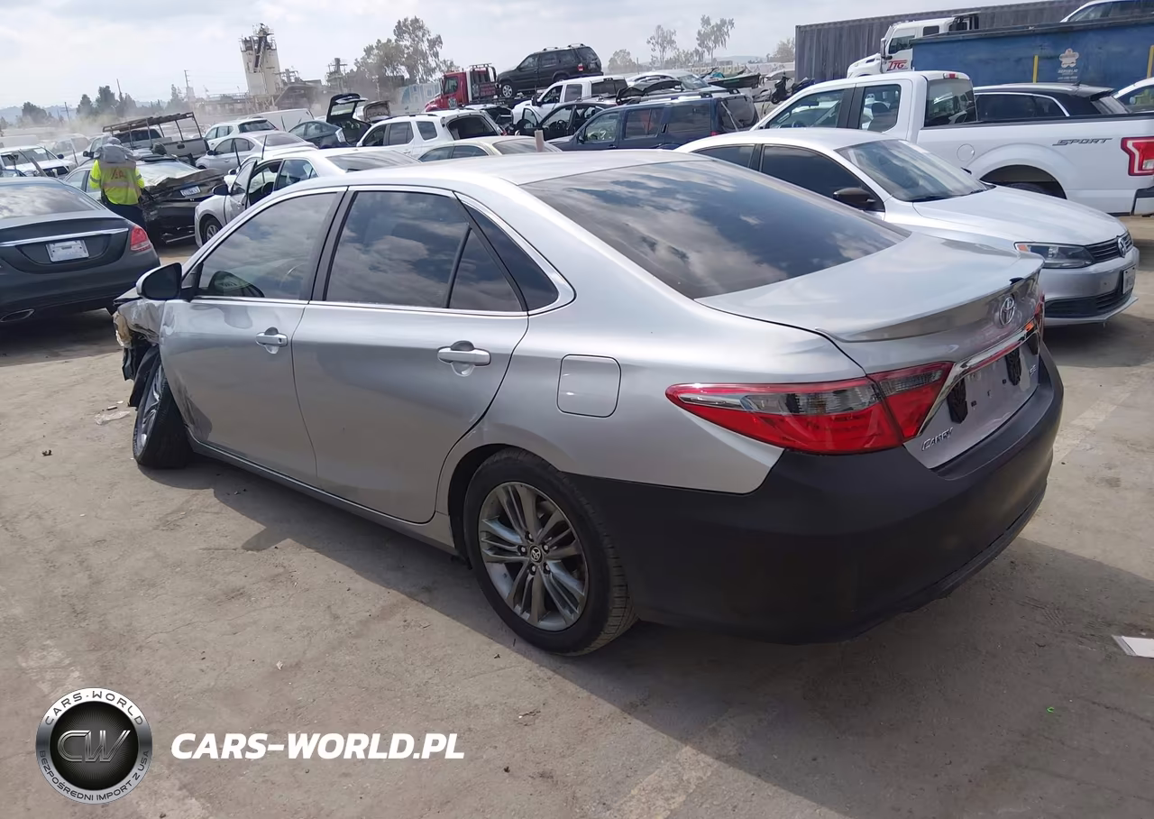 2016 Toyota Camry Se VIN:4T1BF1FK7GU193042 - 3