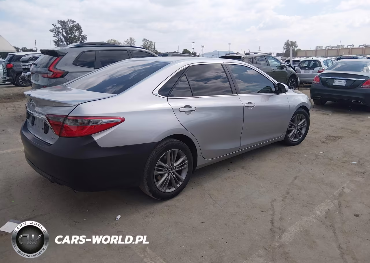 2016 Toyota Camry Se VIN:4T1BF1FK7GU193042 - 4