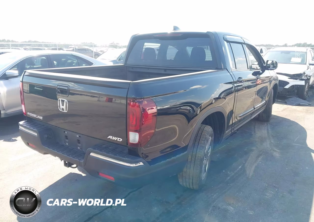 2018 Honda Ridgeline Rtl VIN:5FPYK3F55JB005660 - 4
