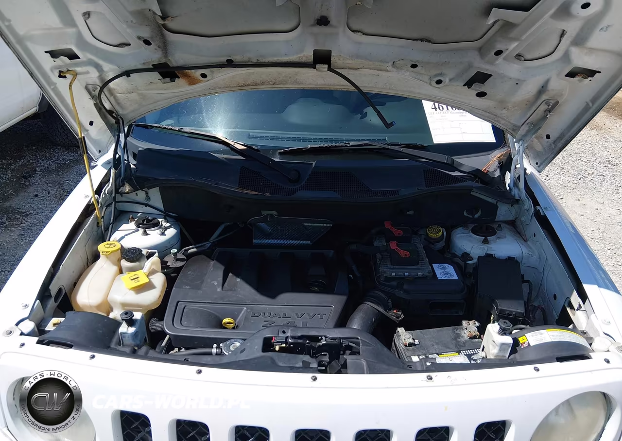 2012 Jeep Patriot Latitude VIN:1C4NJPFB4CD706650 - 10