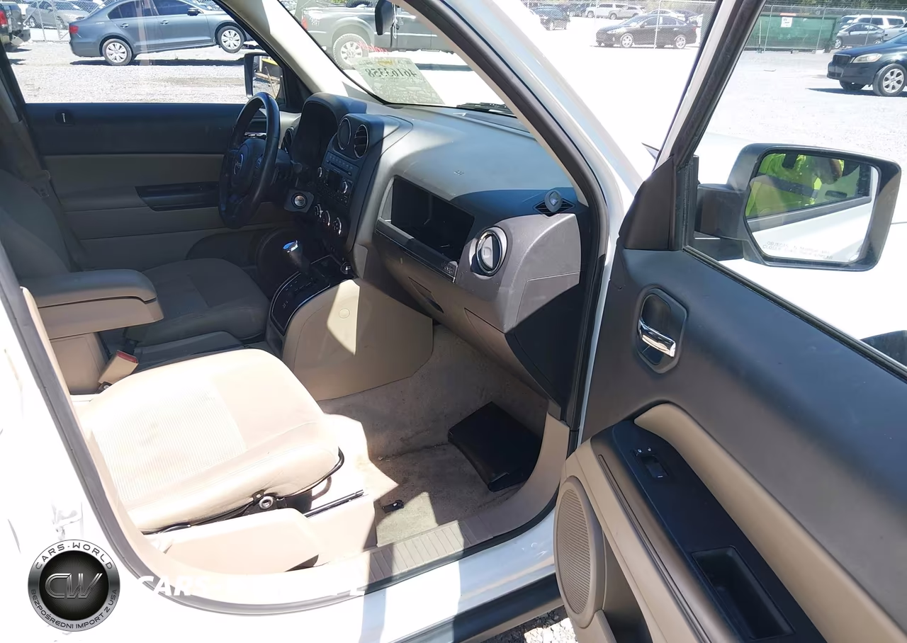 2012 Jeep Patriot Latitude VIN:1C4NJPFB4CD706650 - 5