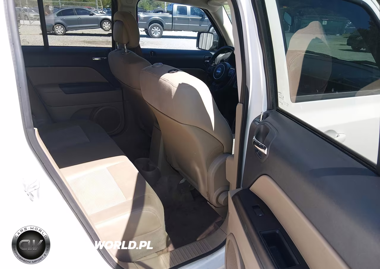 2012 Jeep Patriot Latitude VIN:1C4NJPFB4CD706650 - 8