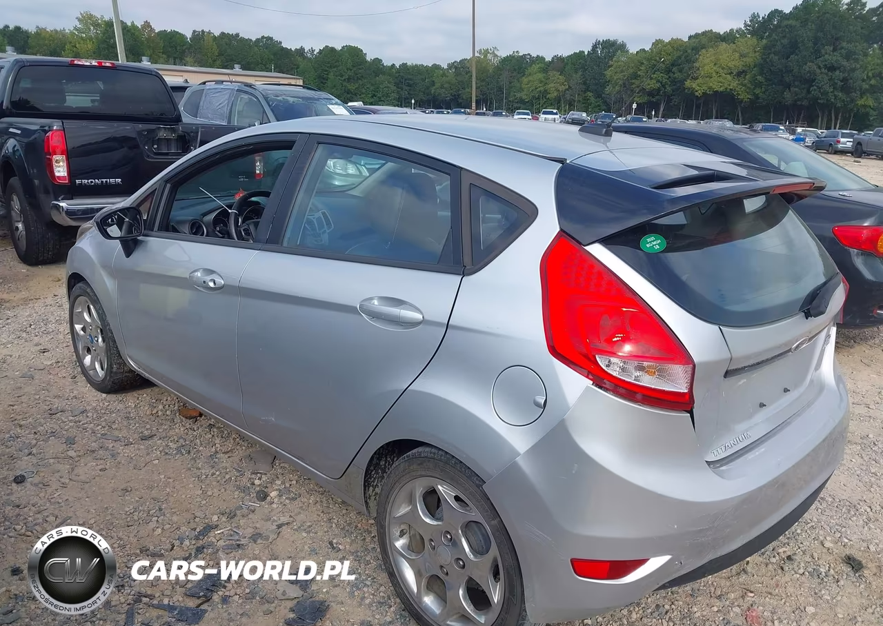 2013 Ford Fiesta Titanium VIN:3FADP4FJ6DM175253 - 3