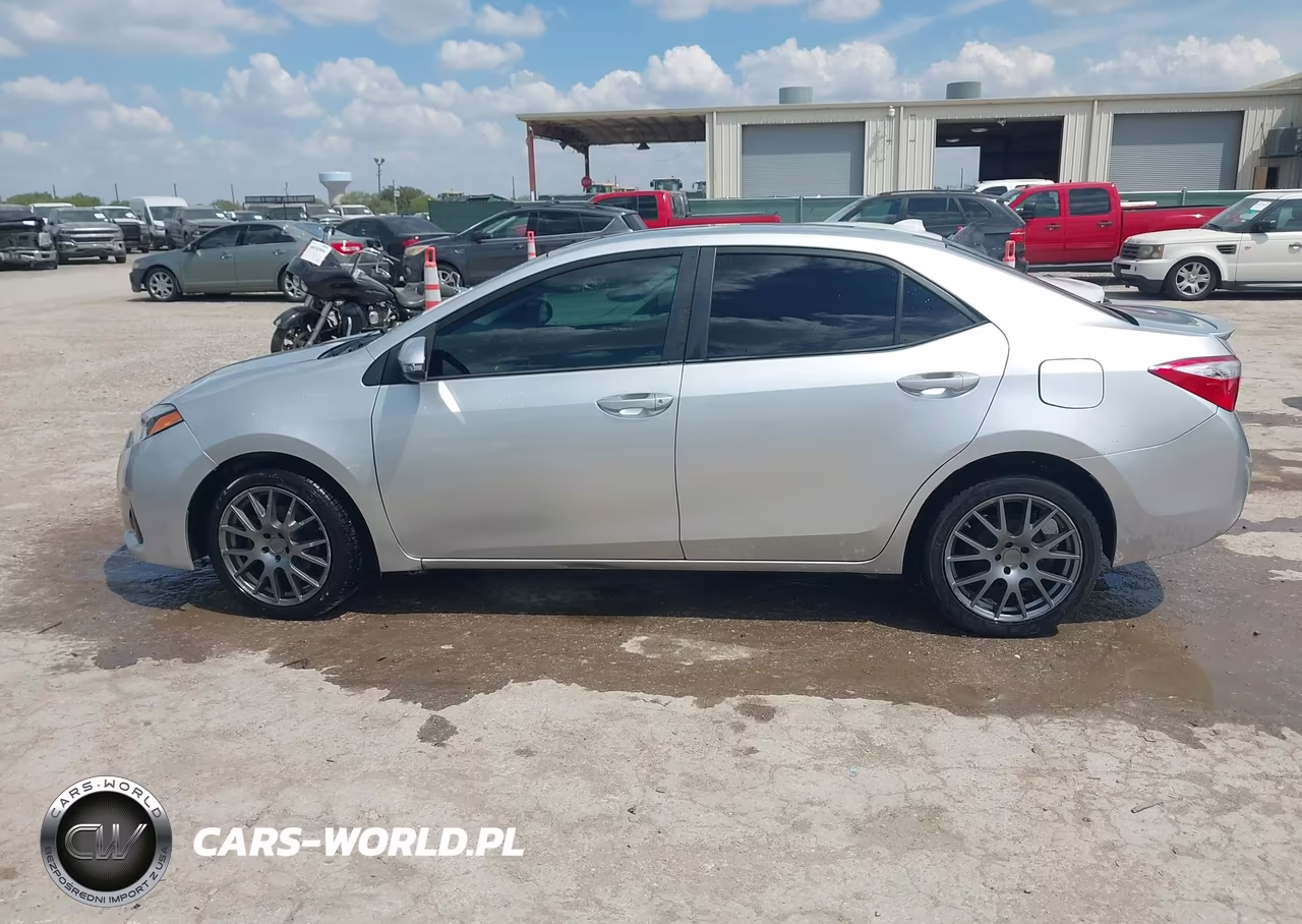 2015 Toyota Corolla S VIN:5YFBURHE4FP206471 - 14