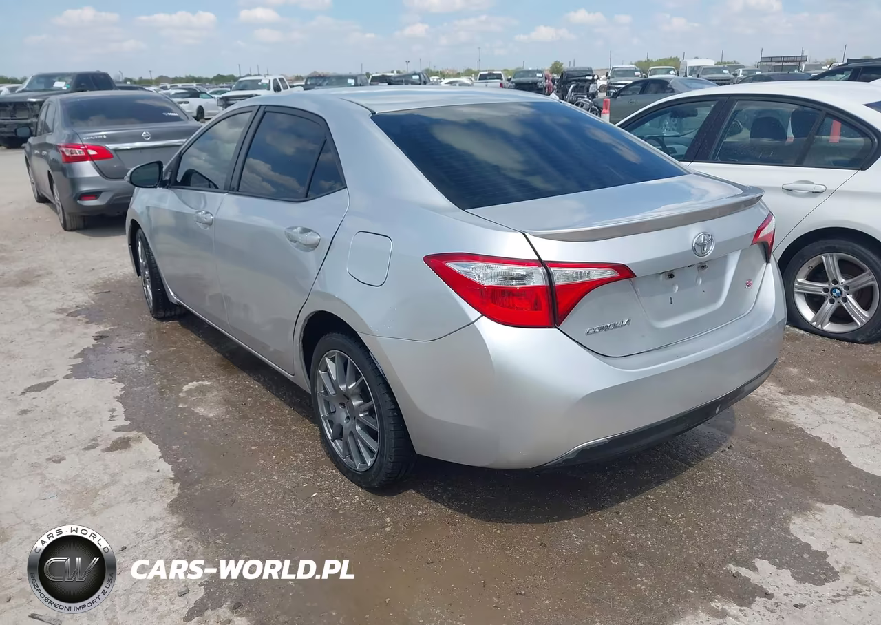 2015 Toyota Corolla S VIN:5YFBURHE4FP206471 - 3
