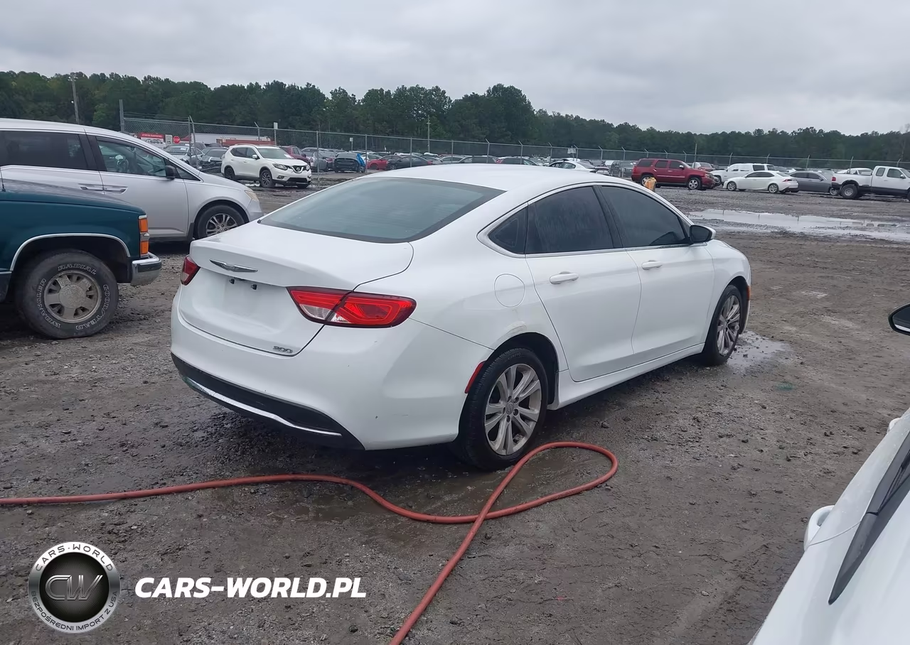 2016 Chrysler 200 Limited VIN:1C3CCCABXGN117155 - 4
