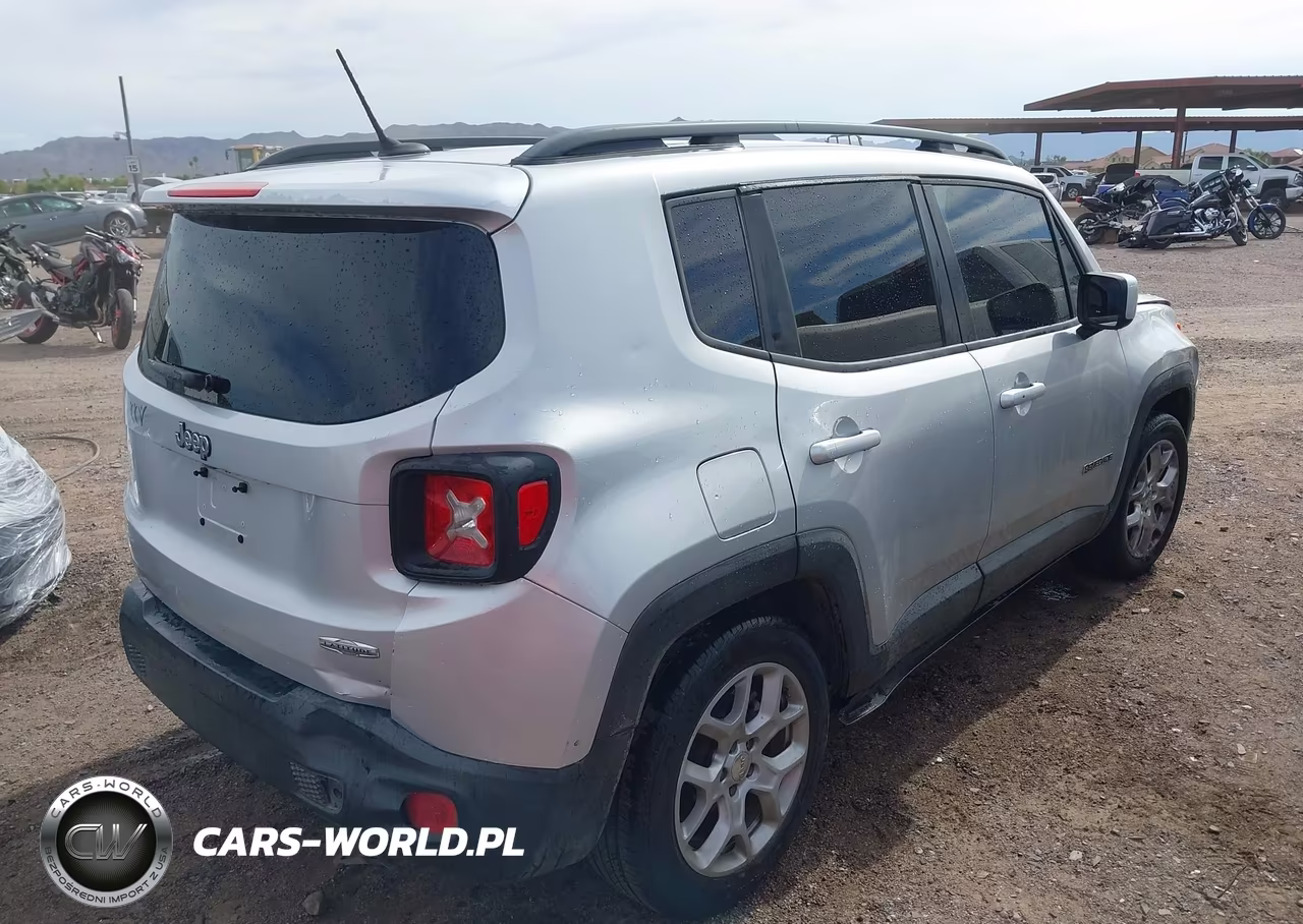 2016 Jeep Renegade Latitude VIN:ZACCJABT1GPD44335 - 4
