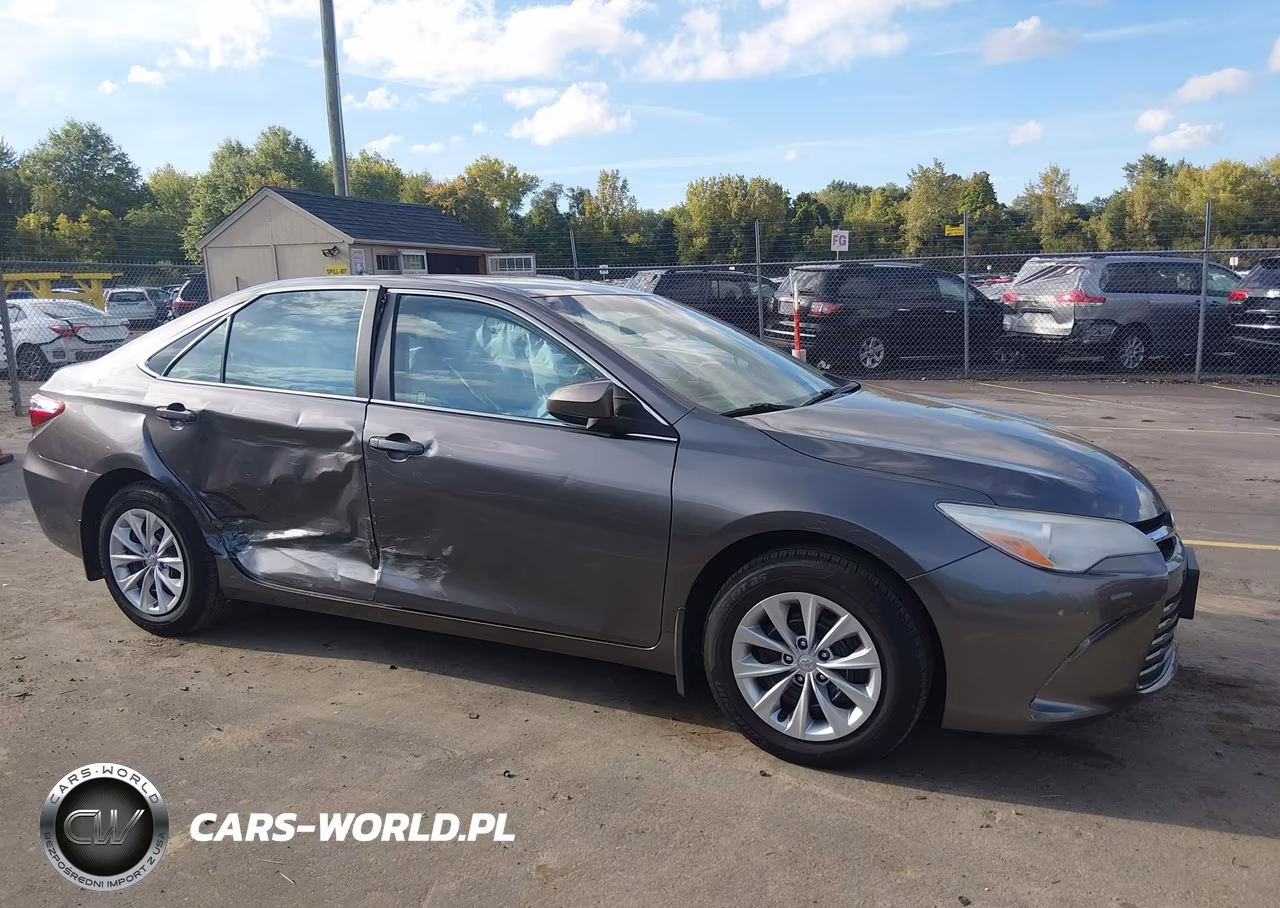 2017 Toyota Camry Le VIN:4T1BF1FK2HU729378 - 13
