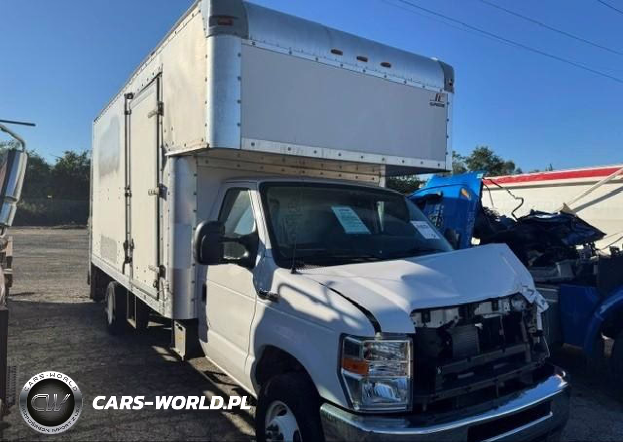 2022 Ford E-450 Cutaway