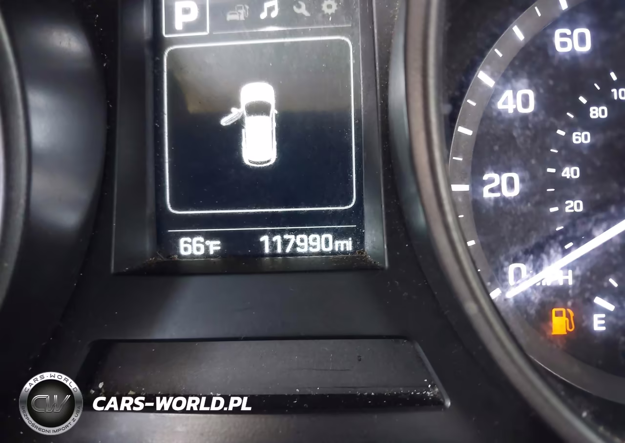 2017 Hyundai Santa Fe Sport 2.4L VIN:5NMZUDLB8HH046901 - 15