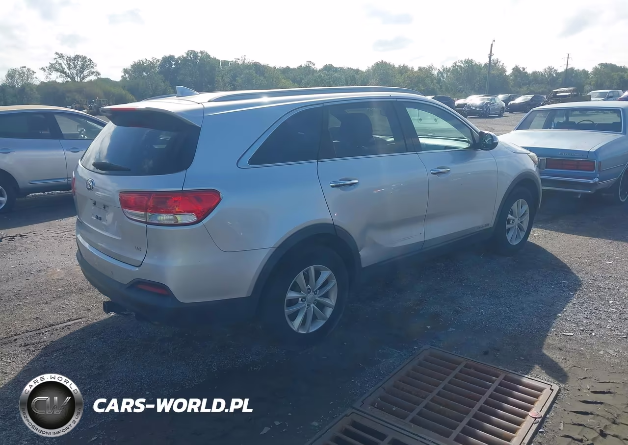2016 Kia Sorento 3.3L Lx VIN:5XYPGDA50GG160170 - 4