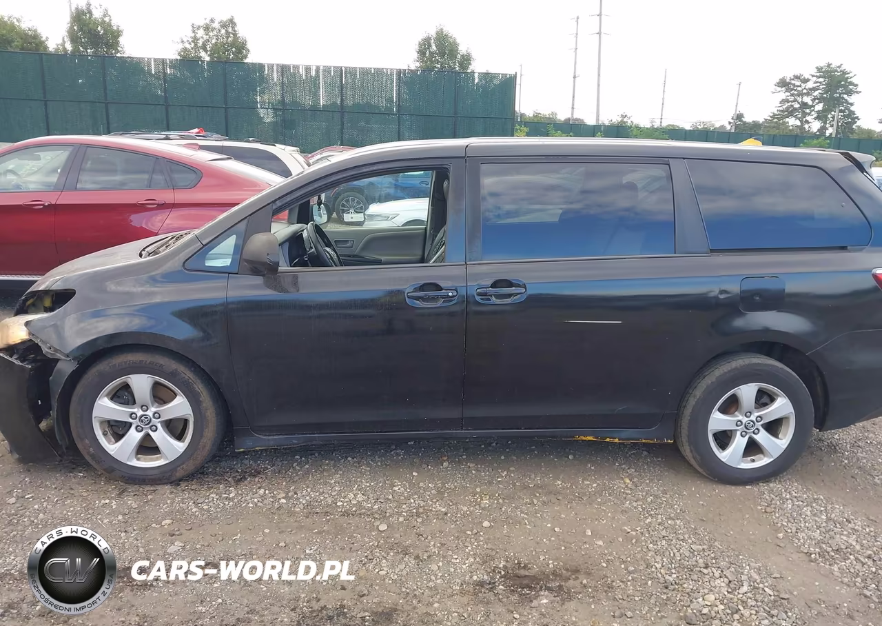 2019 Toyota Sienna L 7 Passenger VIN:5TDZZ3DC1KS987839 - 14