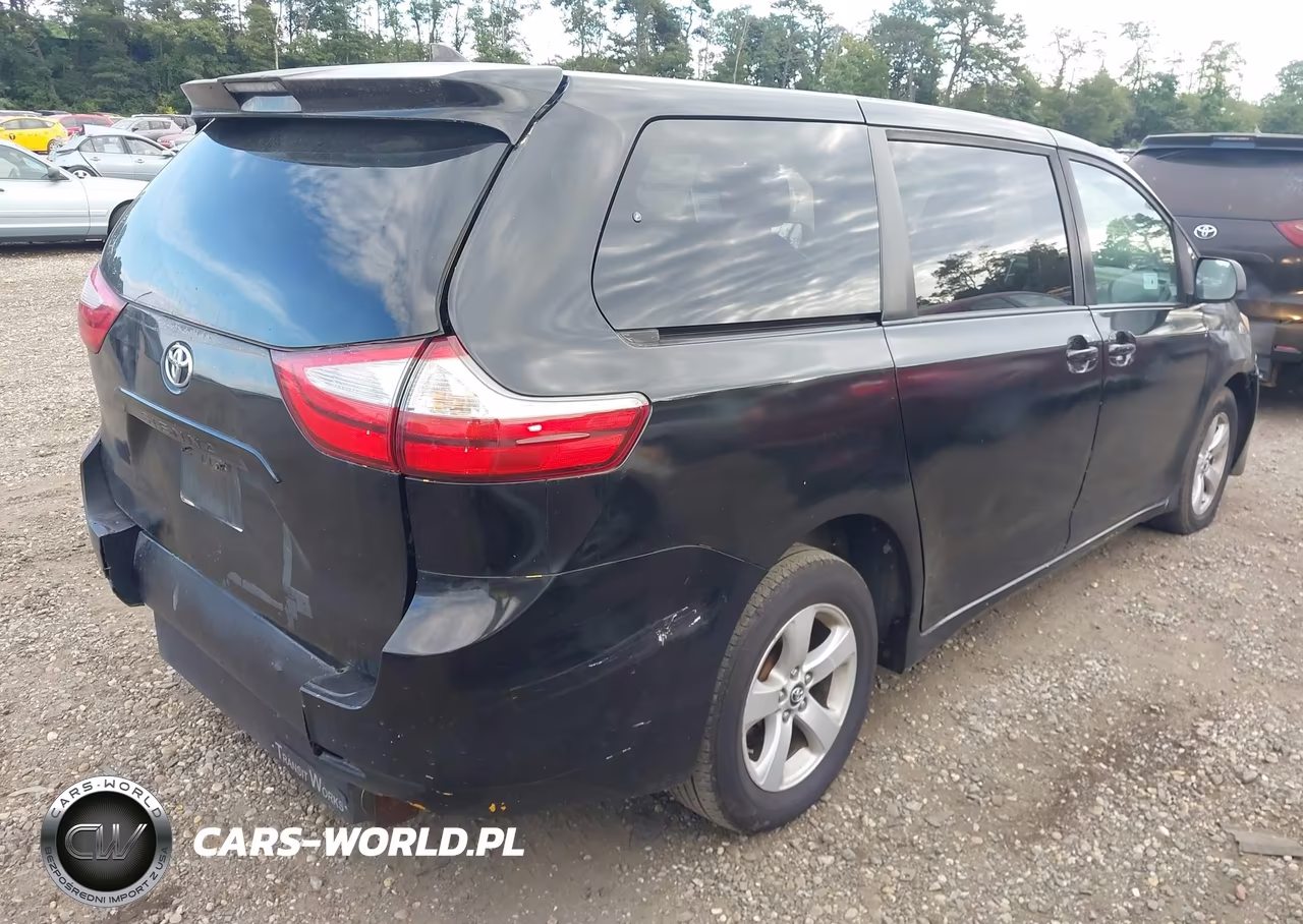 2019 Toyota Sienna L 7 Passenger VIN:5TDZZ3DC1KS987839 - 4