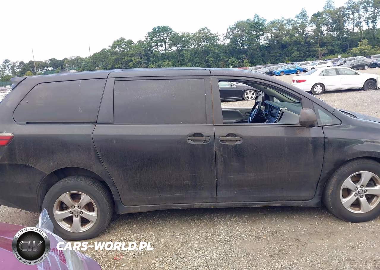 2019 Toyota Sienna L 7 Passenger VIN:5TDZZ3DC2KS018390 - 13