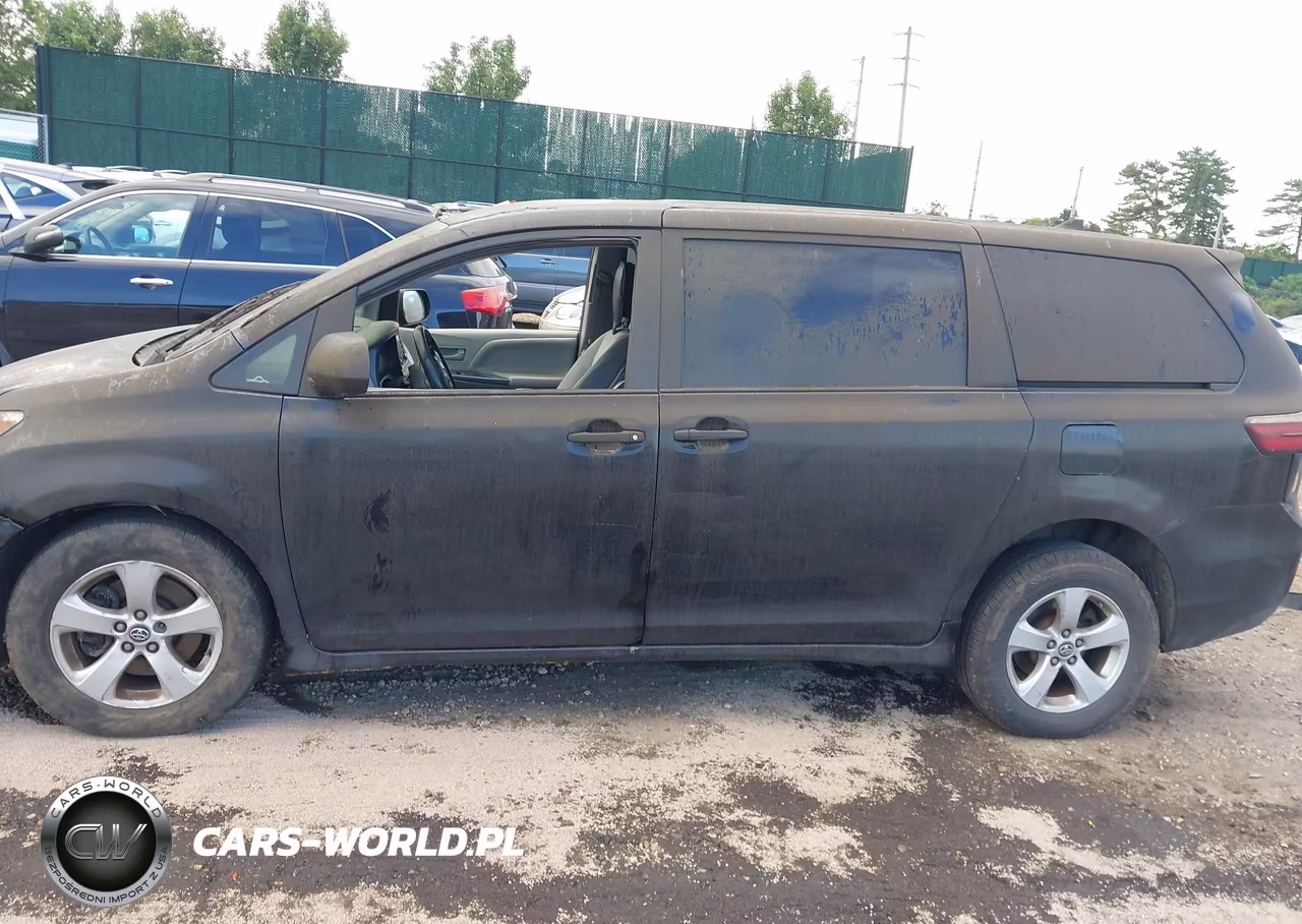 2019 Toyota Sienna L 7 Passenger VIN:5TDZZ3DC2KS018390 - 14