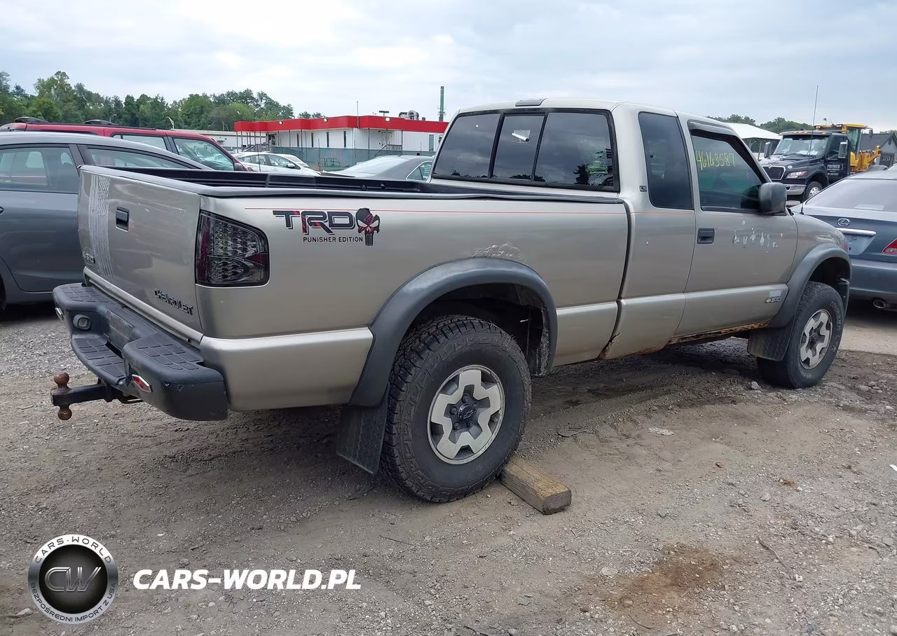 1999 Chevrolet S-10 Ls VIN:1GCCT19WXX8201935 - 4