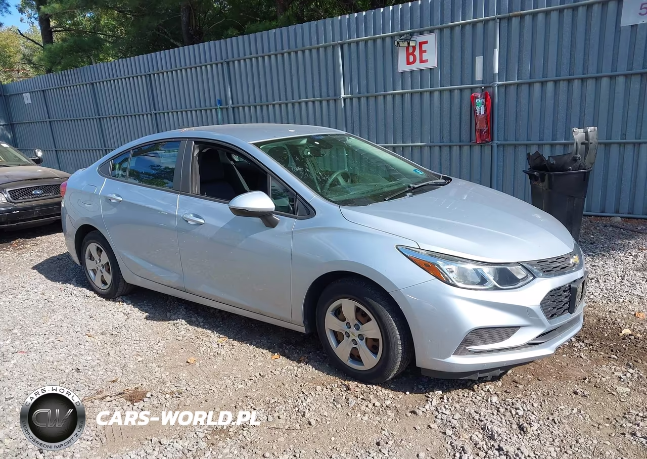 2017 Chevrolet Cruze Ls Auto VIN:1G1BC5SM2H7147932 - 1