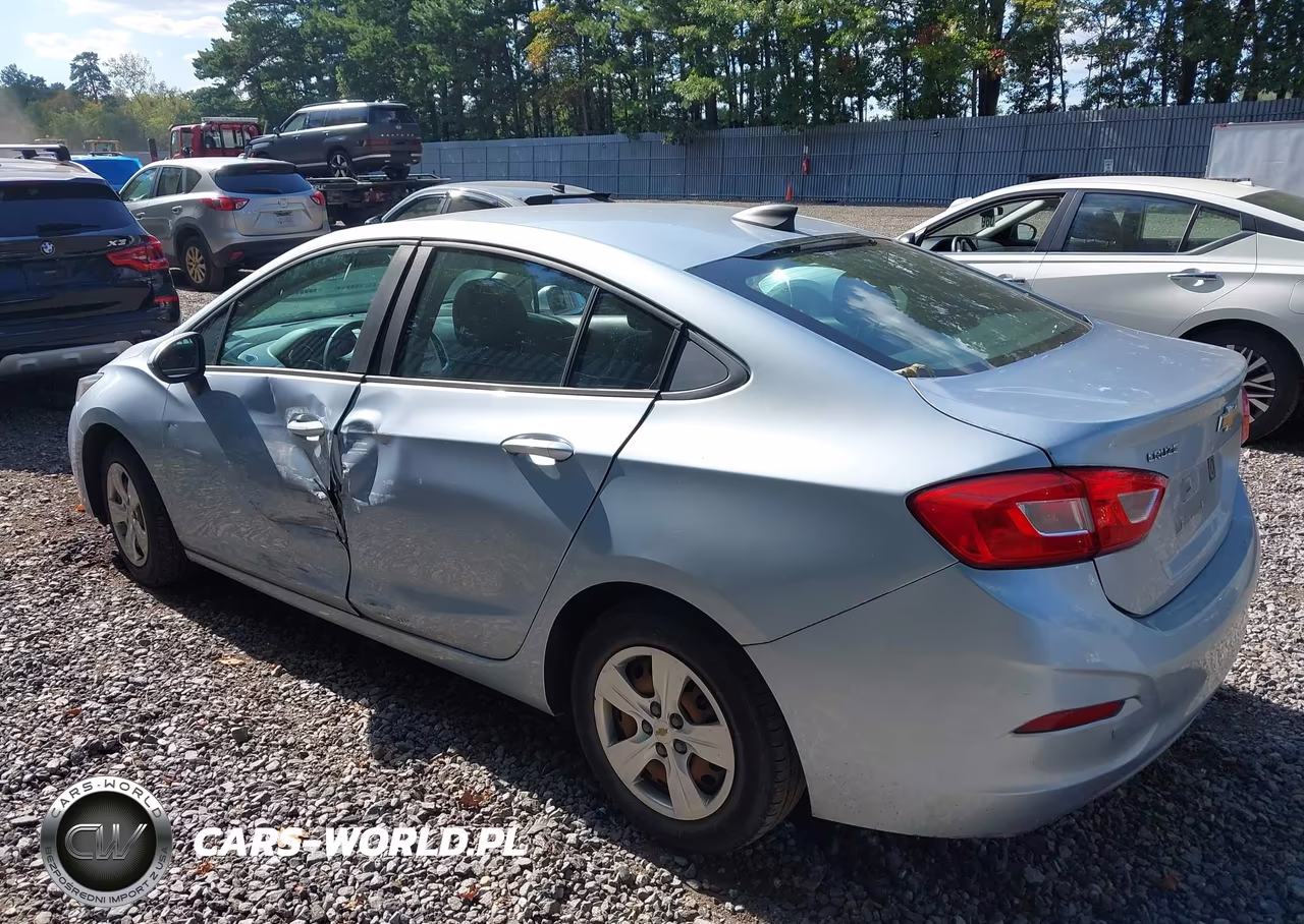 2017 Chevrolet Cruze Ls Auto VIN:1G1BC5SM2H7147932 - 3