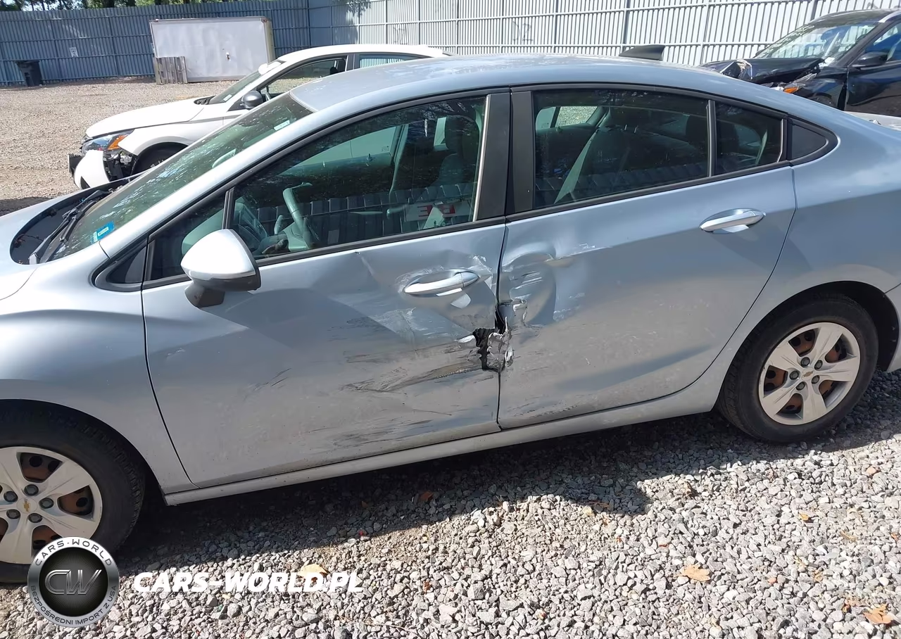 2017 Chevrolet Cruze Ls Auto VIN:1G1BC5SM2H7147932 - 6