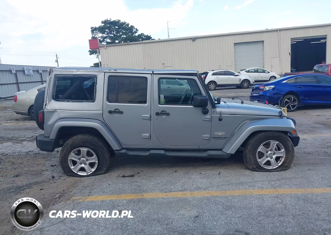2014 Jeep Wrangler Unlimited Sahara VIN:1C4HJWEG3EL198099 - 13