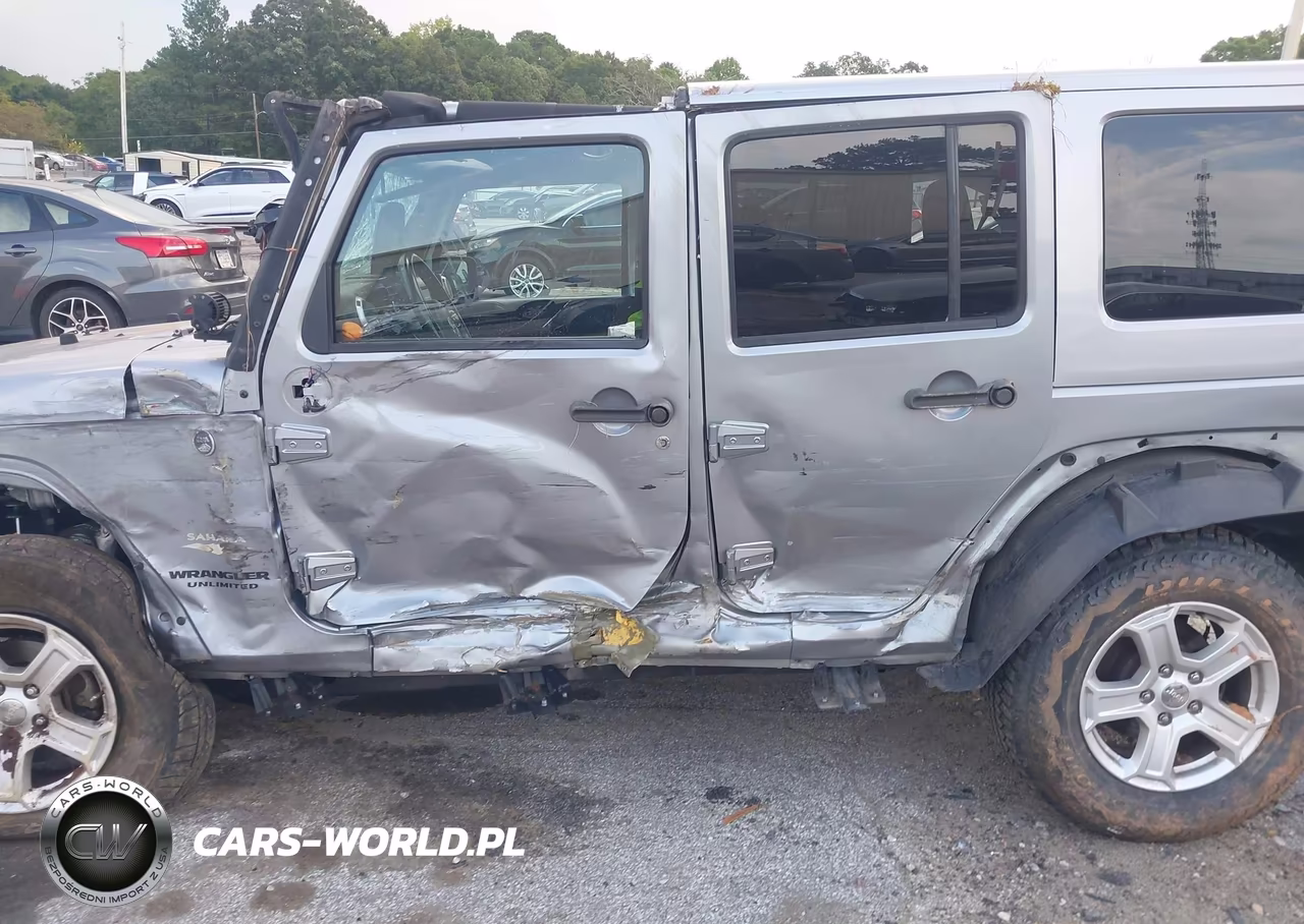 2014 Jeep Wrangler Unlimited Sahara VIN:1C4HJWEG3EL198099 - 6