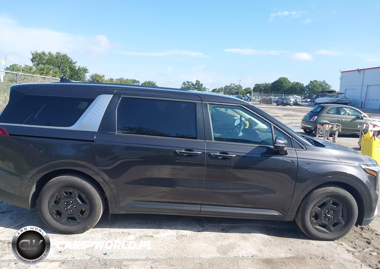 2026 Kia Carnival Lxs VIN:KNDNB5K38T6584654 - 13