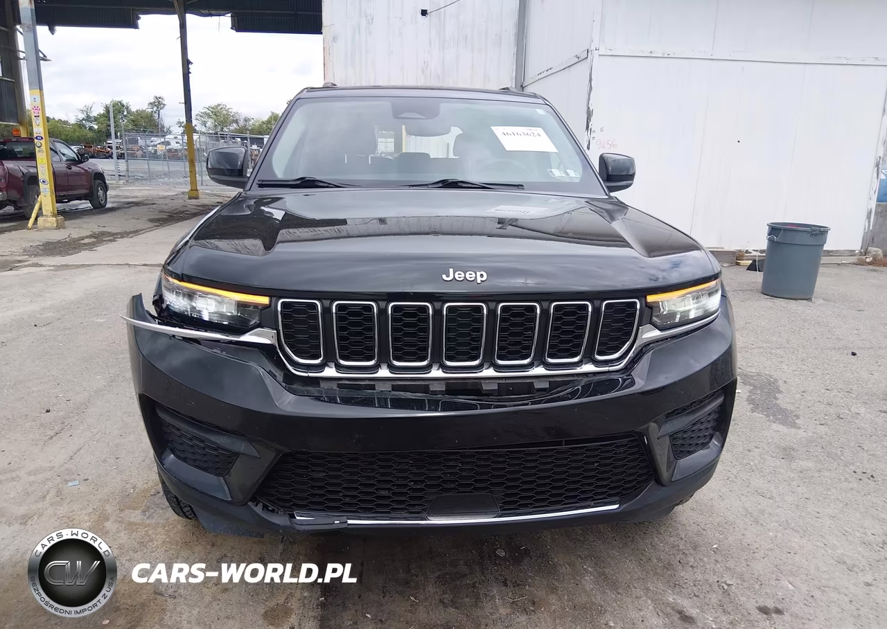 2023 Jeep Grand Cherokee Laredo 4X4 VIN:1C4RJHAG4PC529328 - 12