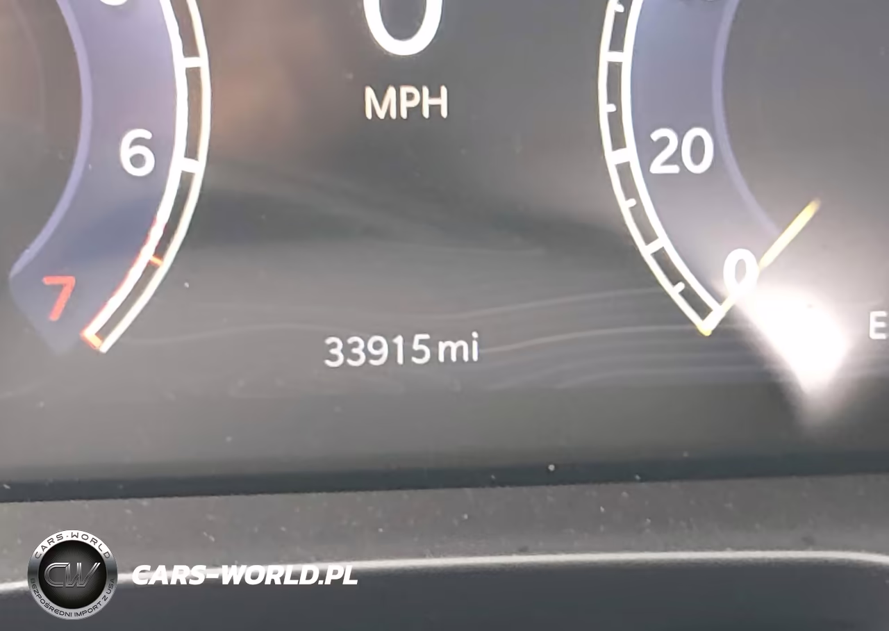 2023 Jeep Grand Cherokee Laredo 4X4 VIN:1C4RJHAG4PC529328 - 15